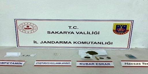 Sakarya’da 3 ilçede uyuşturucu operasyonu, kilolarca bonzai ele geçirildi: 3 tutuklama