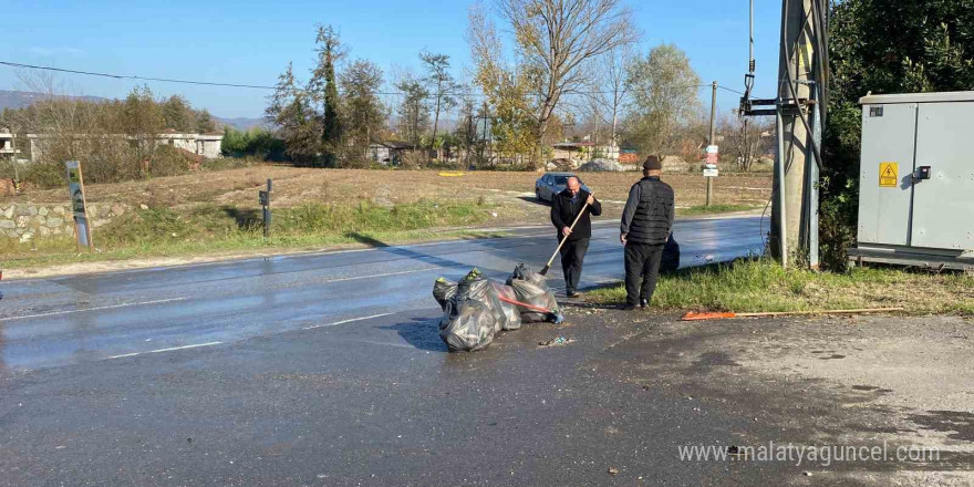 Sakarya’da feci kaza: Baba olay yerinde hayatını kaybetti, oğlu ağır yaralandı