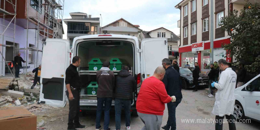 Sakarya’da feci olay: İnşaatta üzerine asansör düşen 2 kişi öldü