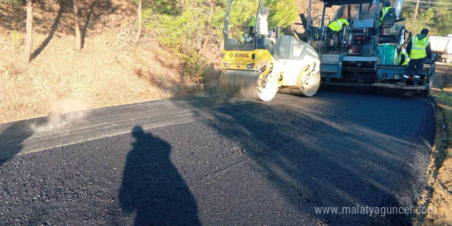 Sakarya’da şehrin en uzak noktasına asfalt atağı