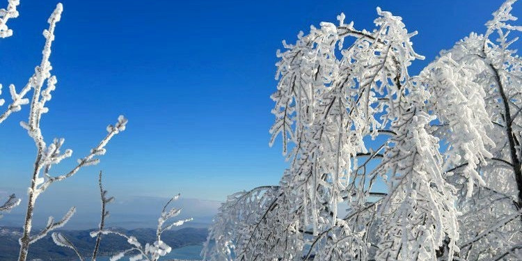 Sakarya’nın yüksek kesimlerinde kar manzaraları