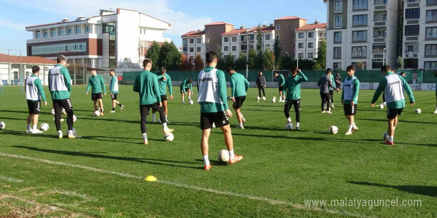 Sakaryaspor, Erzurumspor mesaisinde