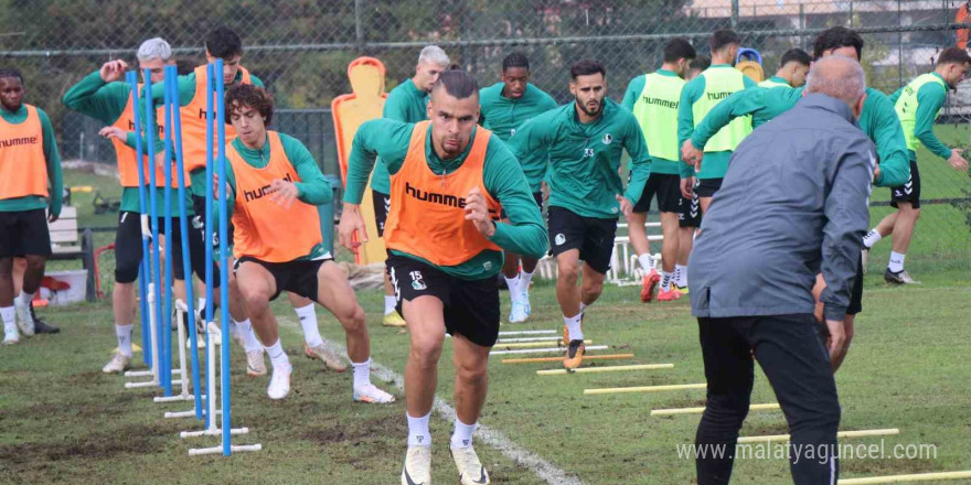 Sakaryaspor, İstanbulspor mesaisini tamamladı