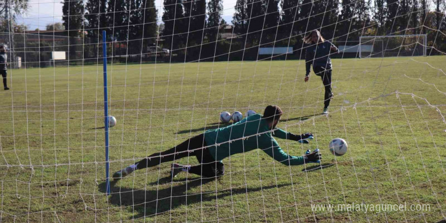 Sakaryaspor, Marmara derbisinin hazırlıklarını sürdürüyor