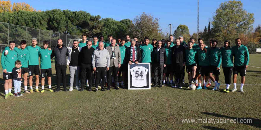 Sakaryaspor, yarım asırlık derbinin son provasını yaptı