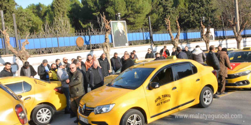 Saldırıya uğrayan taksi esnafını duygulandıran destek