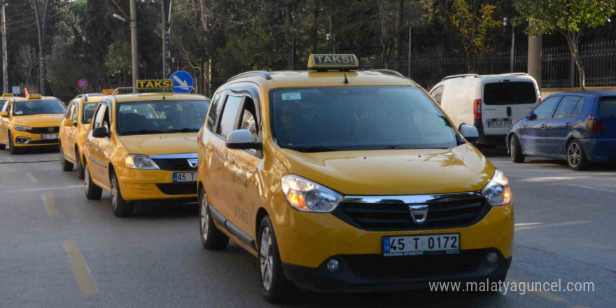 Saldırıya uğrayan taksi esnafını duygulandıran destek