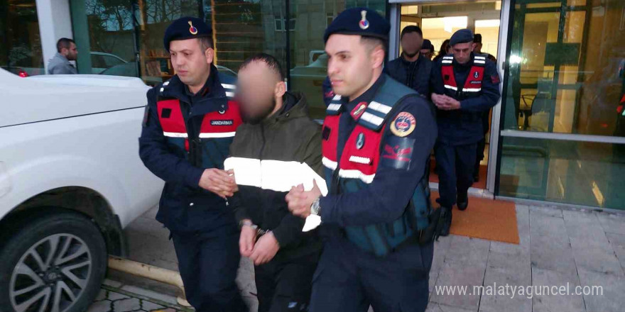 Samsun merkezli 2 ilde DEAŞ operasyonu: 4 tutuklama