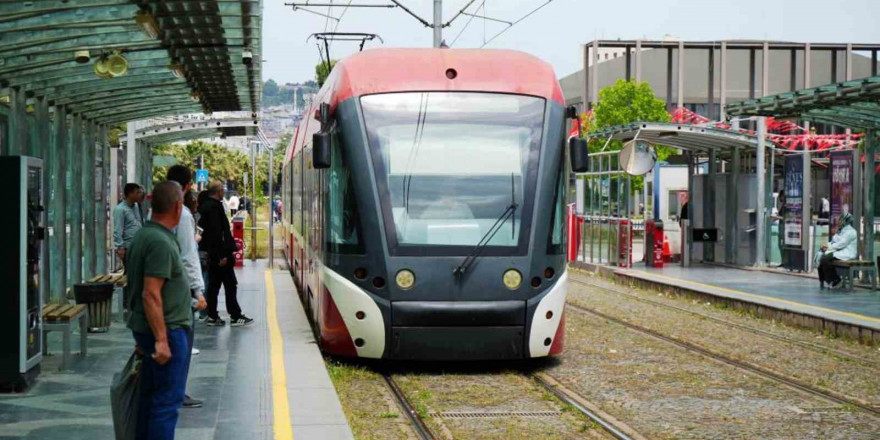 Samsun’a 10 yeni tramvay alımı için imzalar atılıyor
