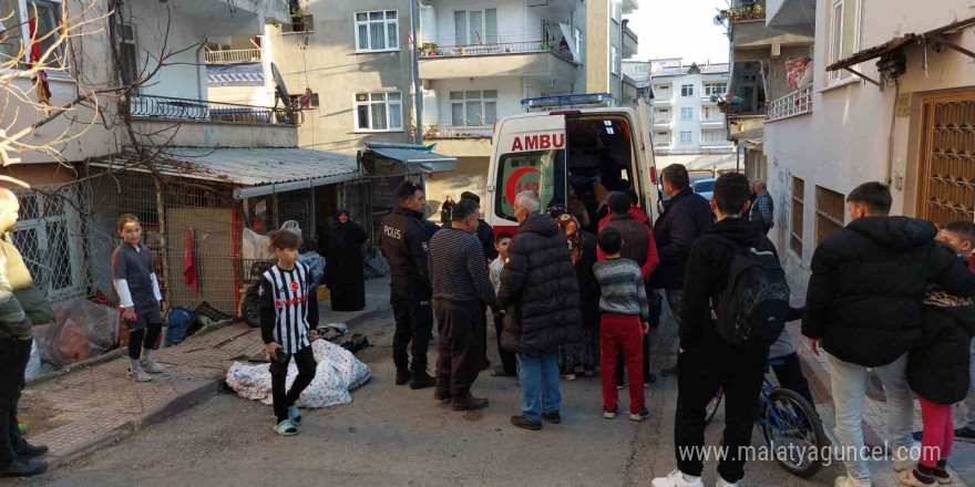 Samsun’da çekyat yangınında bir kişi dumandan etkilendi