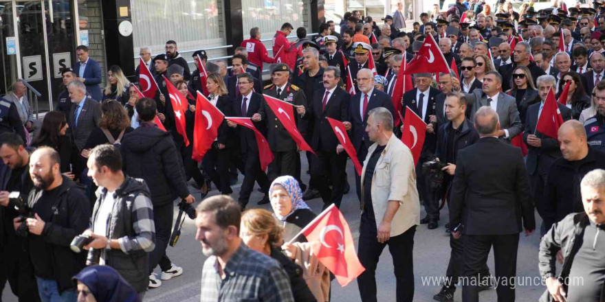 Samsun’da ’Cumhuriyet’ yürüyüşü