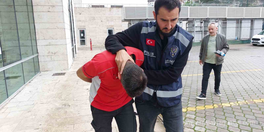 Samsun’da ele geçirilen 49 bin adet sentetik hap ile ilgili kargo çalışanı tutuklandı