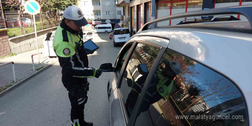 Samsun’da polisten okul çevrelerinde güvenlik denetimi