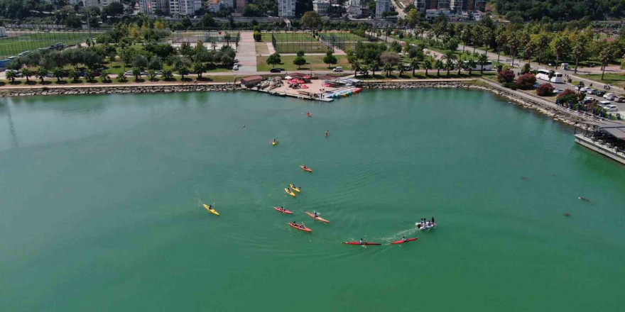 Samsun’da su sporu tutkunlarına ücretsiz “kano” eğitimi