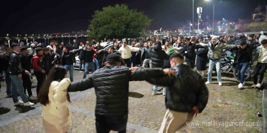 Samsun’da yüzlerce vatandaş yeni yılı coşkuyla kutladı