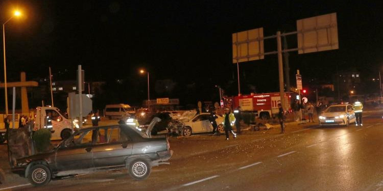 Samsun’da zincirleme trafik kazası: 4 kişi yaralandı