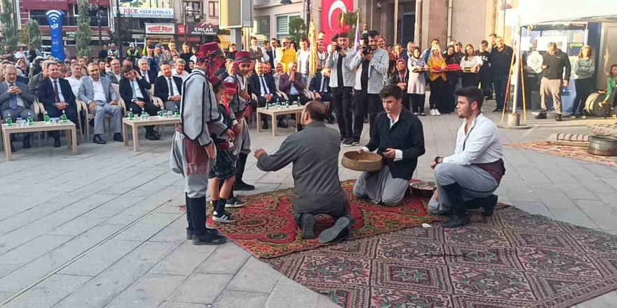 Sandıklı’da ‘Şed’ kuşatma töreni düzenlendi