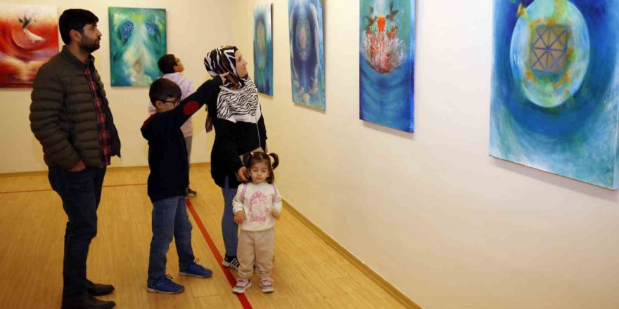 SANKO Sanat Galerisi’nde döngü temalı resim sergisi