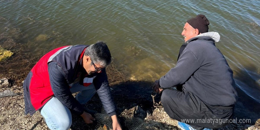 Şaphane göletlerinde su ürünleri kontrolü