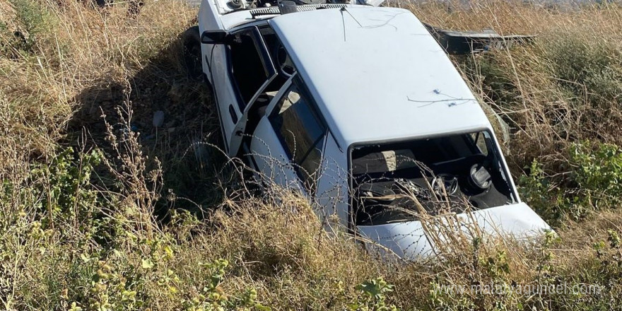 Şarampole devrilen TOFAŞ’ın sürücüsü yaralandı