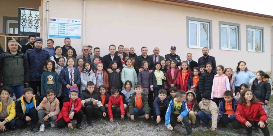 Sarıcaoğlu: 'İlçemiz yeşillendikçe güzelleşiyor'