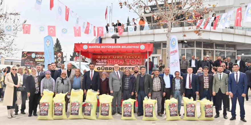 Sarıgöl’de 375 üreticiye 65 ton gübre desteği