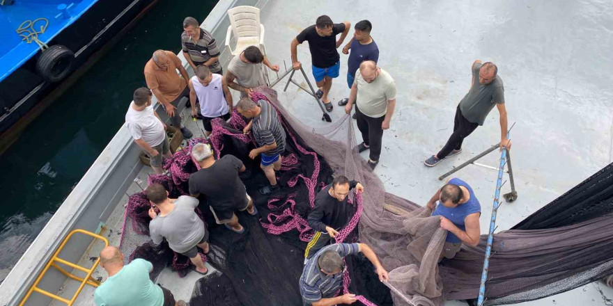 Sarıyer’de av sezonu öncesinde balıkçılar son hazırlıklarını yapıyor