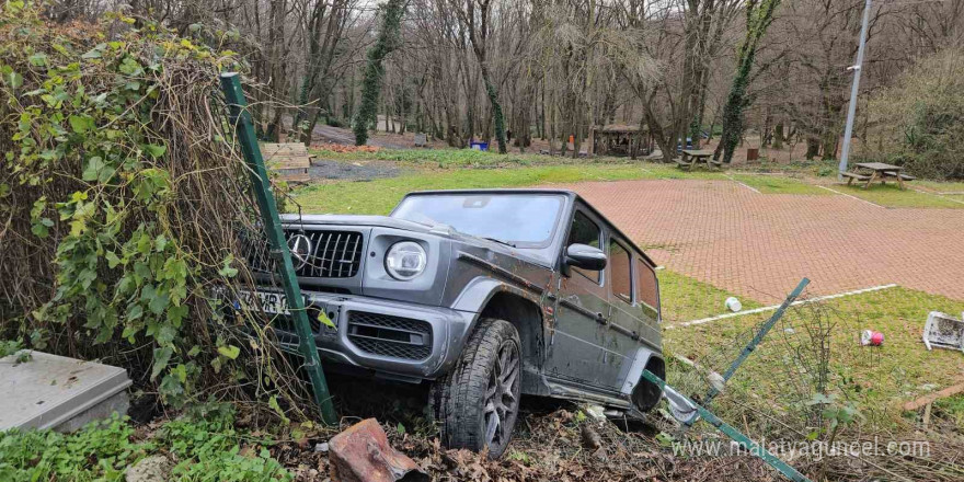 Sarıyer’de kontrolden çıkan araç yaşlı kadına çarptı