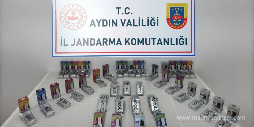 Satış yaparken jandarmaya yakalandı