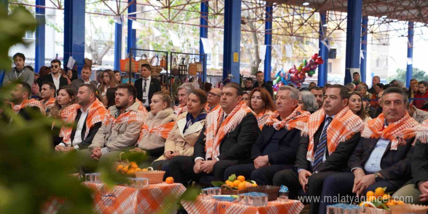 Seferihisar, 24. kez Mandalina Şenliği’nde binleri ağırladı