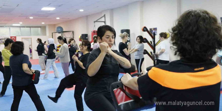 Seferihisar’da kadınlara savunma eğitimi