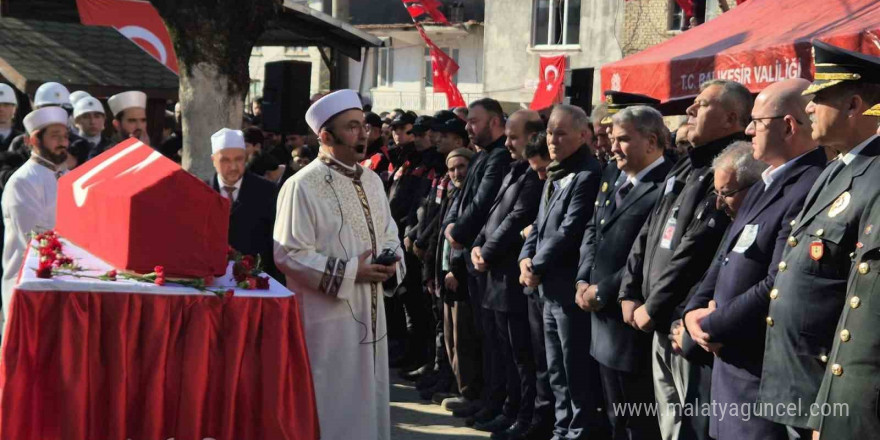 Şehit polis memuru Emirhan Aramış son yolculuğuna uğurlandı