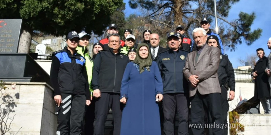 Şehit Polis Memuru Haşim Kayık mezarı başında anıldı