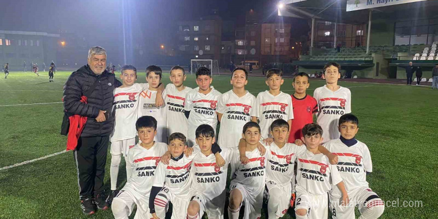 Şehitkamil Belediyesi 25 Aralık Kurtuluş Kupası Futbol turnuvası başladı