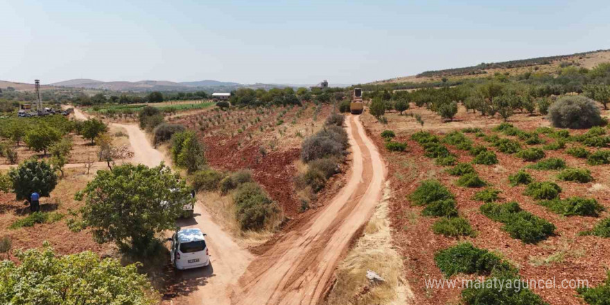 Şehitkamil’den kırsal mahallelerde yol atağı