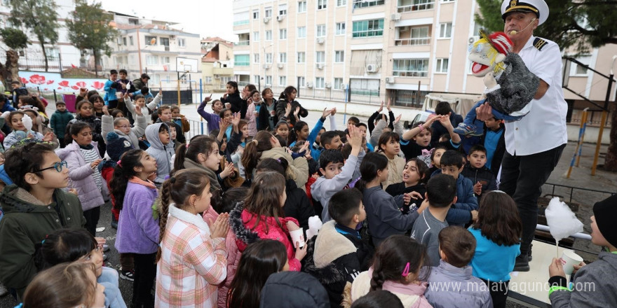 Şehzadeler Belediyesinden çocuklara tatil hediyesi