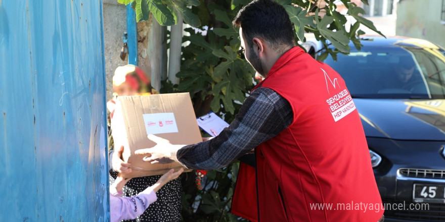 Şehzadeler Belediyesi’nden ihtiyaç sahiplerine gıda yardımı