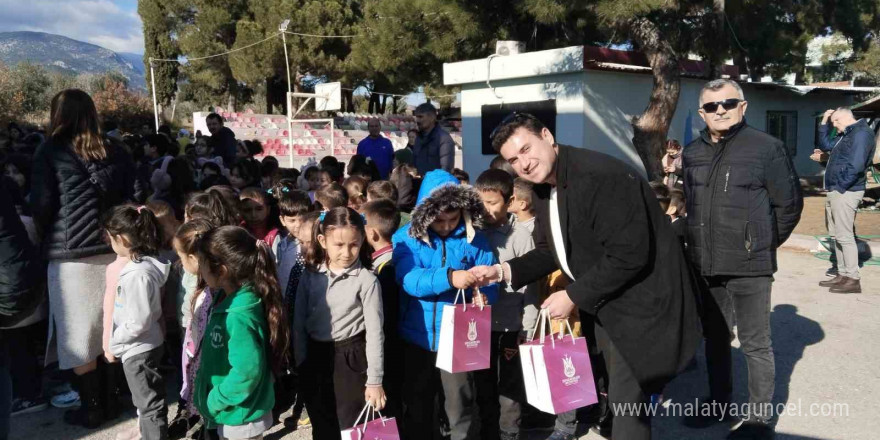 Şehzadeler Belediyesi’nden kırsal mahallelerde diş sağlığı desteği