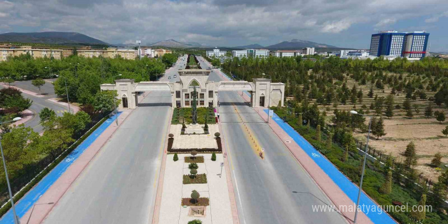 Selçuk Üniversitesi eğitimde kaliteyi YÖKAK akreditasyonuyla taçlandırdı