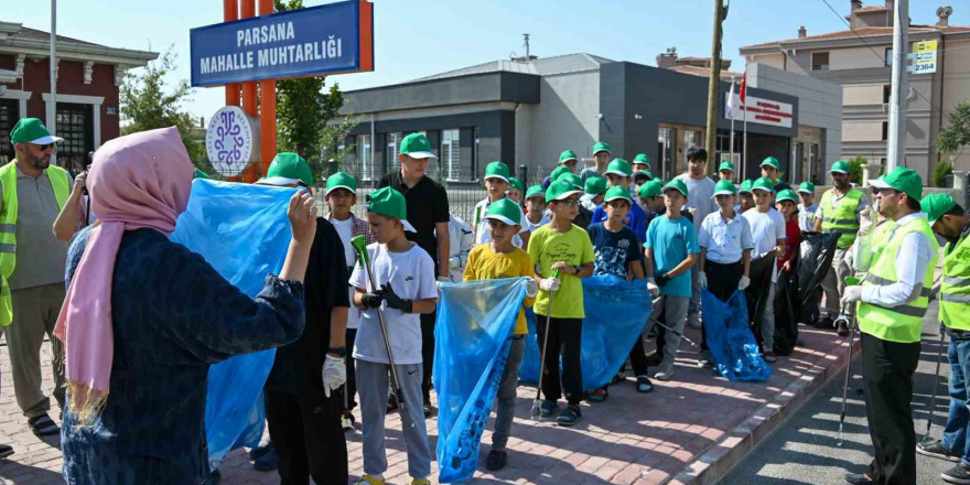 Selçuklu, çevre temizliğinde farkındalık oluşturmaya devam ediyor