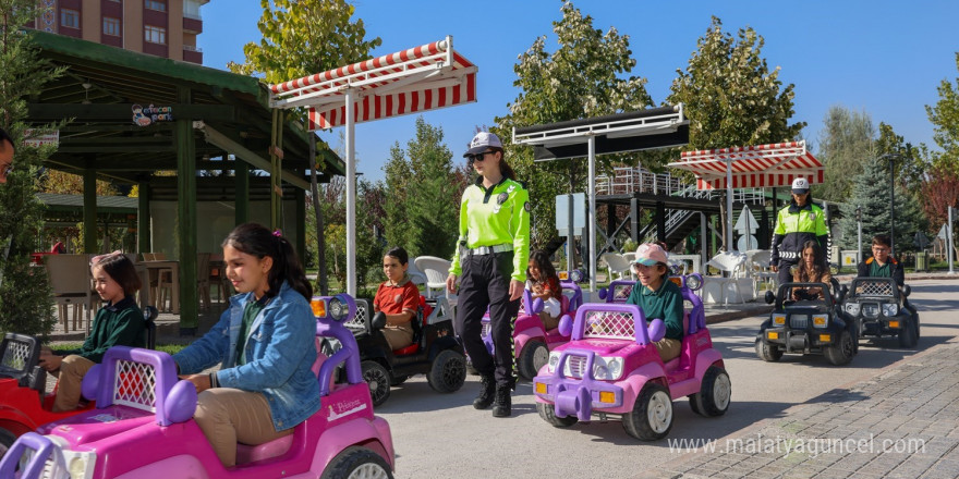 Selçuklu Trafik Eğitim Parkı trafikte bilinçli nesiller yetiştirmeye devam ediyor