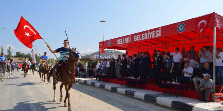 Selendi’de kurtuluşun 102. yılı coşkuyla kutlandı