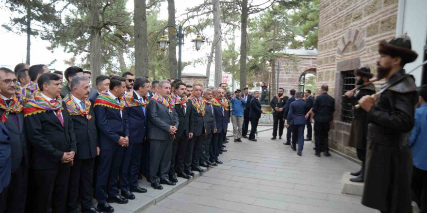 Şenliklerin son gününde Ertuğrul Gazi Türbesi ziyaret edildi