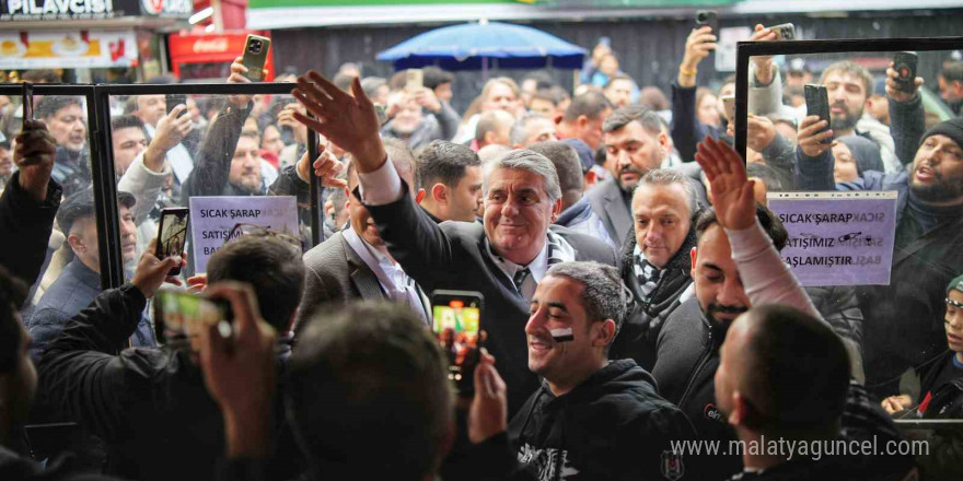 Serdal Adalı, Köyiçi’nde Beşiktaşlı taraftarlarla buluştu