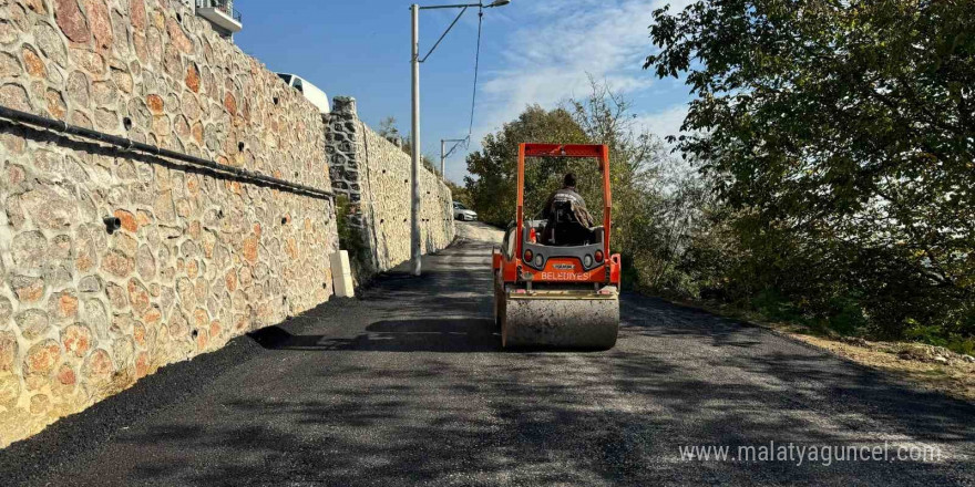 Serdivan’da asfalt seferberliği devam ediyor