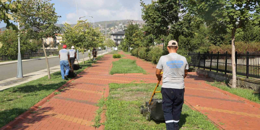 Serdivan’da yollar temiz ve bakımlı