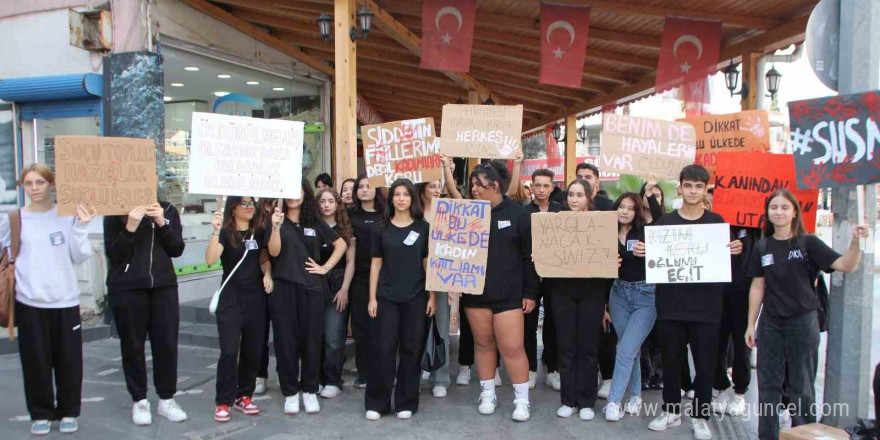 Serik’te öğrencilerden farkındalık yürüyüşü