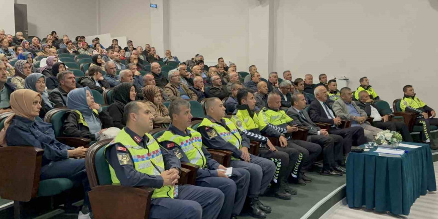 Servis şoförlerine kritik uyarı: 'Araçta sigara öğrencilere kötü örnek'