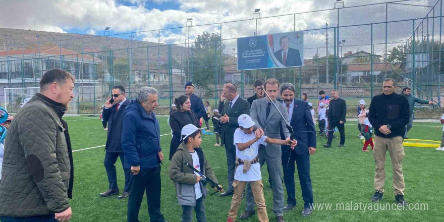 Seyitgazi’de mevsimlik işçilerin çocukları sporla buluştu