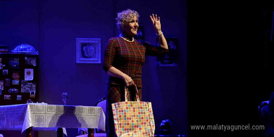 Shirley Valentine Bursa’da sahnelendi